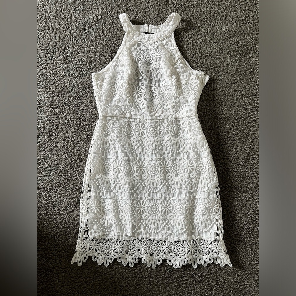 Hollister White Lace Flowers Scalloped Edge Mini Dress Size 1 Side Zipper
